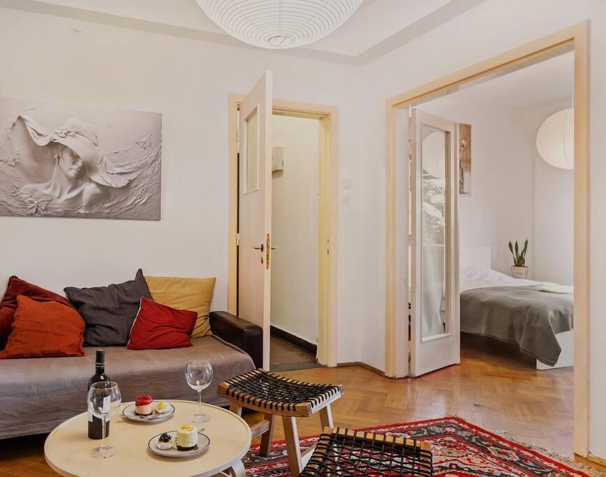 Ultra-Central University Square Apartament Apartament Bucarest Extérieur photo
