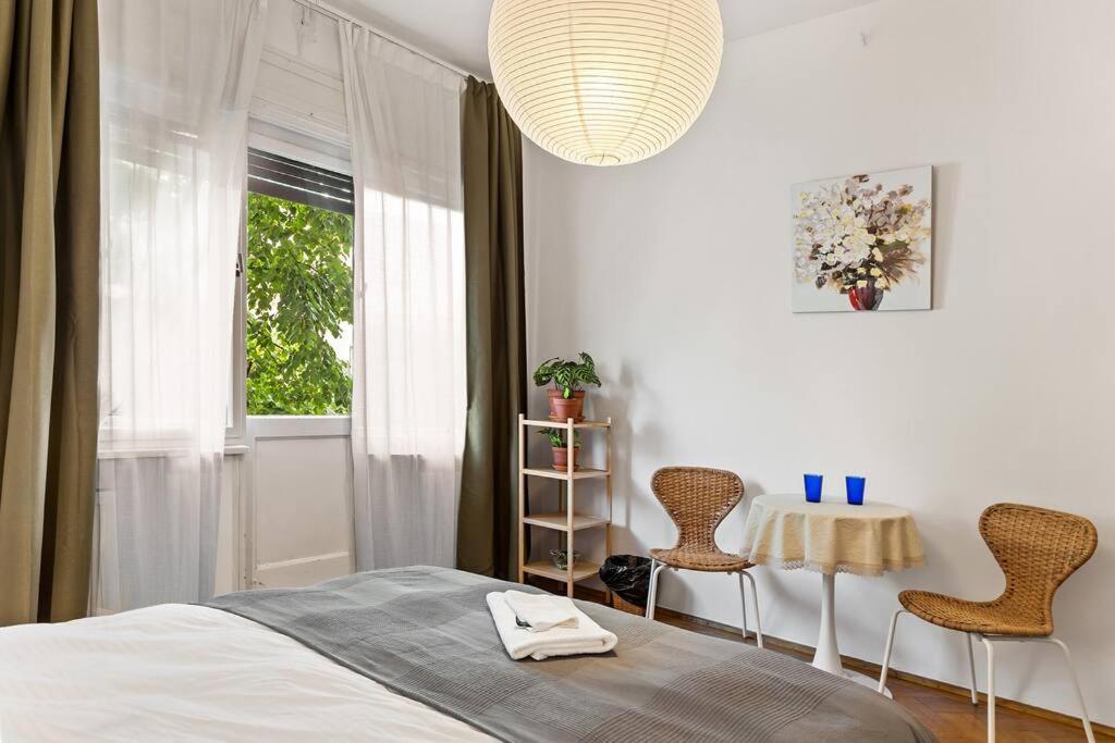 Ultra-Central University Square Apartament Apartament Bucarest Extérieur photo
